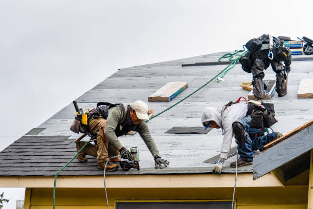 Professional Gutter Installation technician working in Flournoy, CA